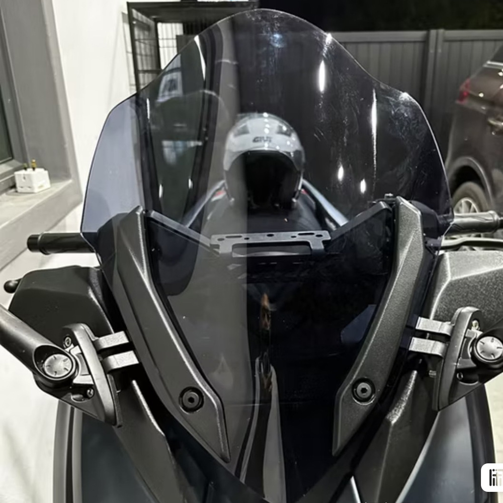 2017-2022 XMAX300 windshield is suitable for Yamaha XMAX 300 competitive windshield Indonesia model