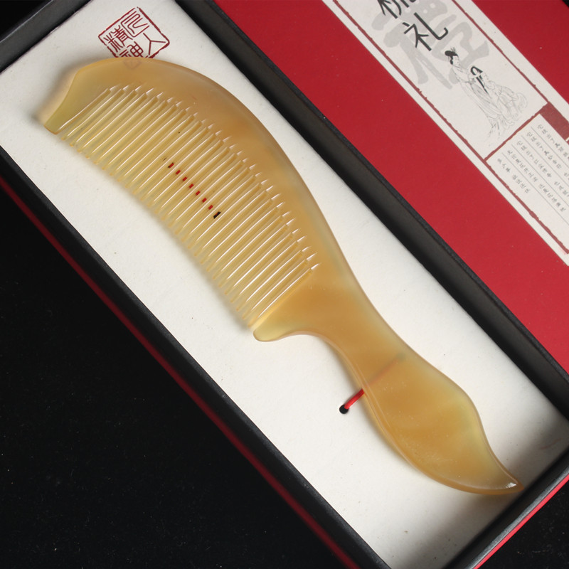 メーカーの卸売り羊角櫛の厚い取っ手の細い歯の櫛のマッサージの羊角の元宝櫛の仕事の良い現物|undefined