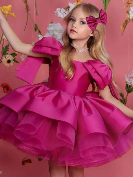 small princess costume with bow