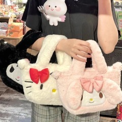 日本の甘くて柔らかい萌えのアニメのウサギのぬいぐるみは女性のかわいい少女の学生のハンドバッグの誕生日のプレゼントのショルダーバッグを包みます。