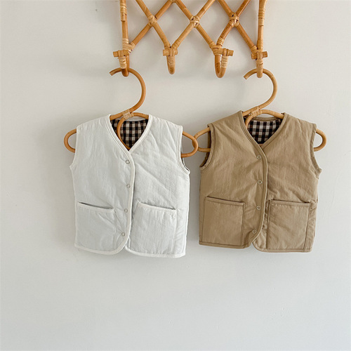 0-5 years old children's vest Korean children's clothing baby autumn and winter clothing baby quilted vest plaid solid color reversible