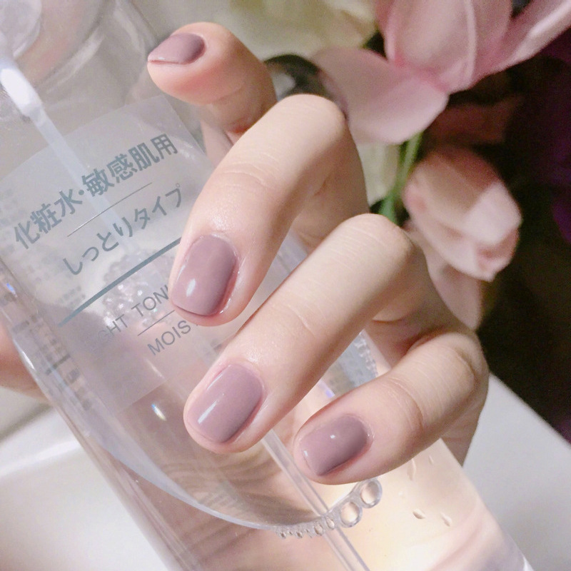Uñas portátiles de tendencia en TikTok con una sensación de alta gama para el otoño, puro deseo, pegatinas de arte de uñas portátiles con ojo de gato y sonrisa rosa brillante.