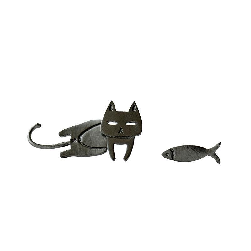 Cat and Fish Stud Earrings - Black