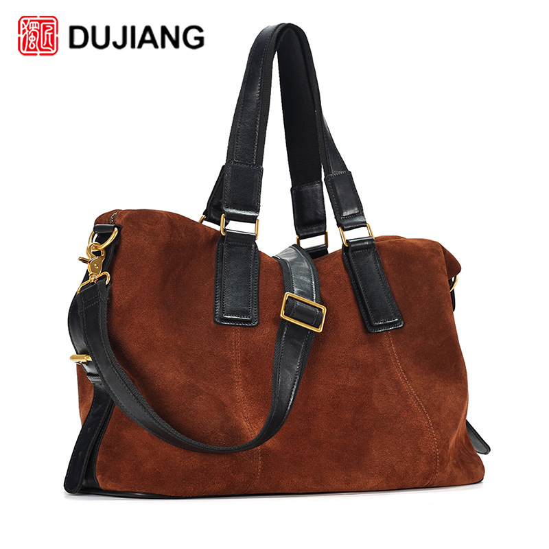 Capacious universal one-shoulder bag for leisure