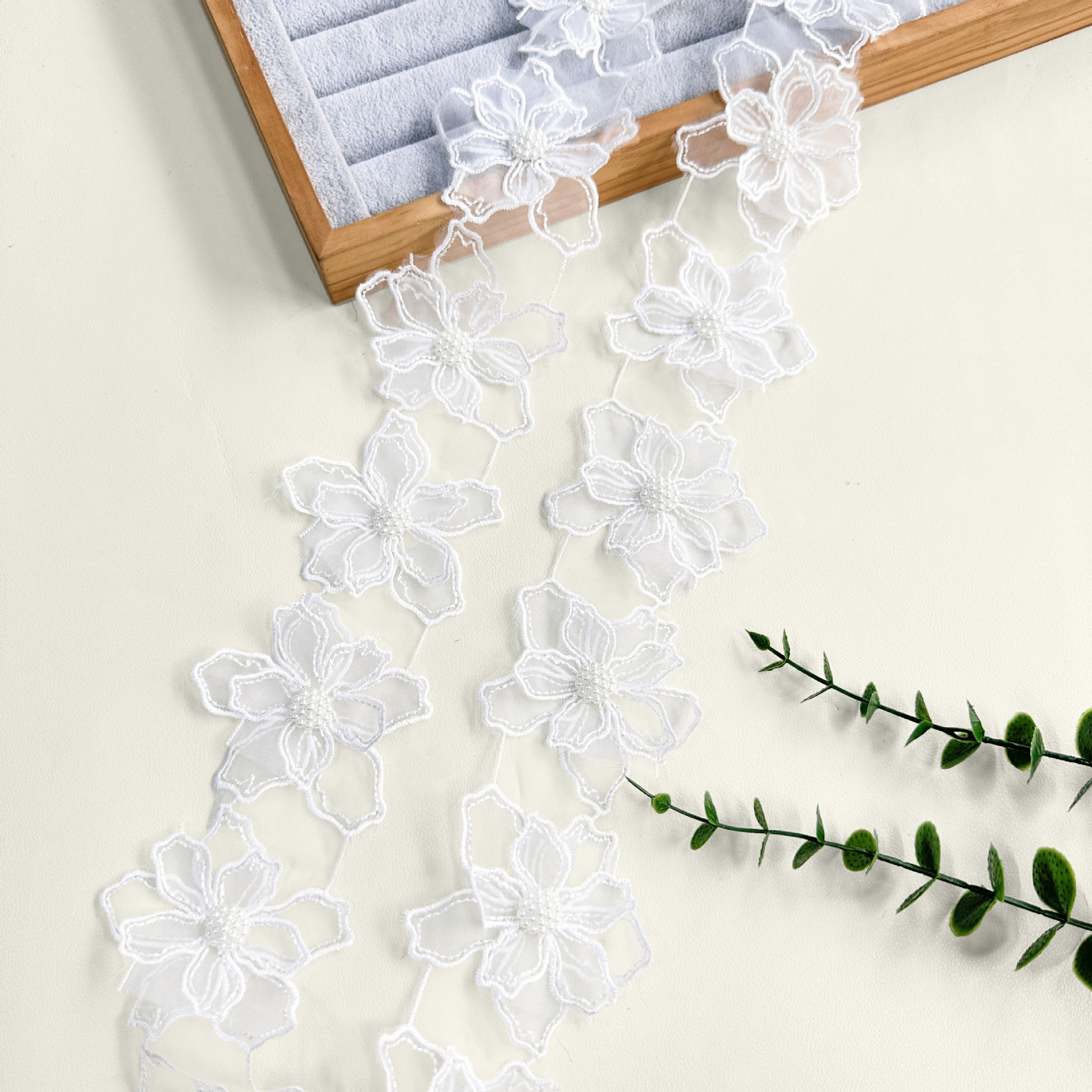 Material de malla de encaje de flores multicolor con decoración de perlas Ropa para niños Accesorios para el cabello Zapatos y sombreros Accesorios para textiles para el hogar image 7