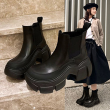 香港厚底切尔西女靴2025春秋季新款百搭短靴松糕底圆头马丁靴