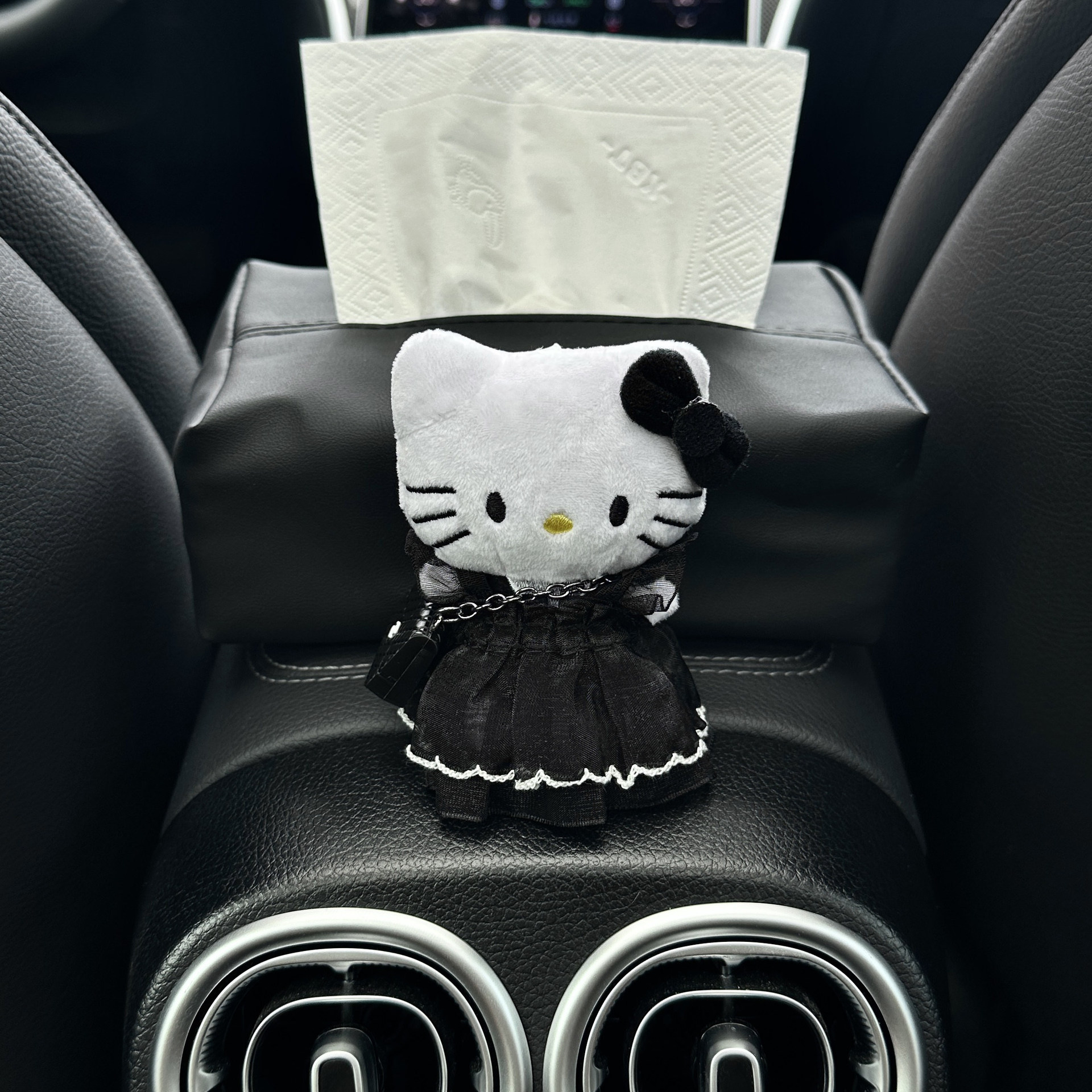 Kt Cat Car Tissue Box Armrest Box Car Tissue Cover Car Tissue Box Car Interior Decoration Supplies Cute for Women