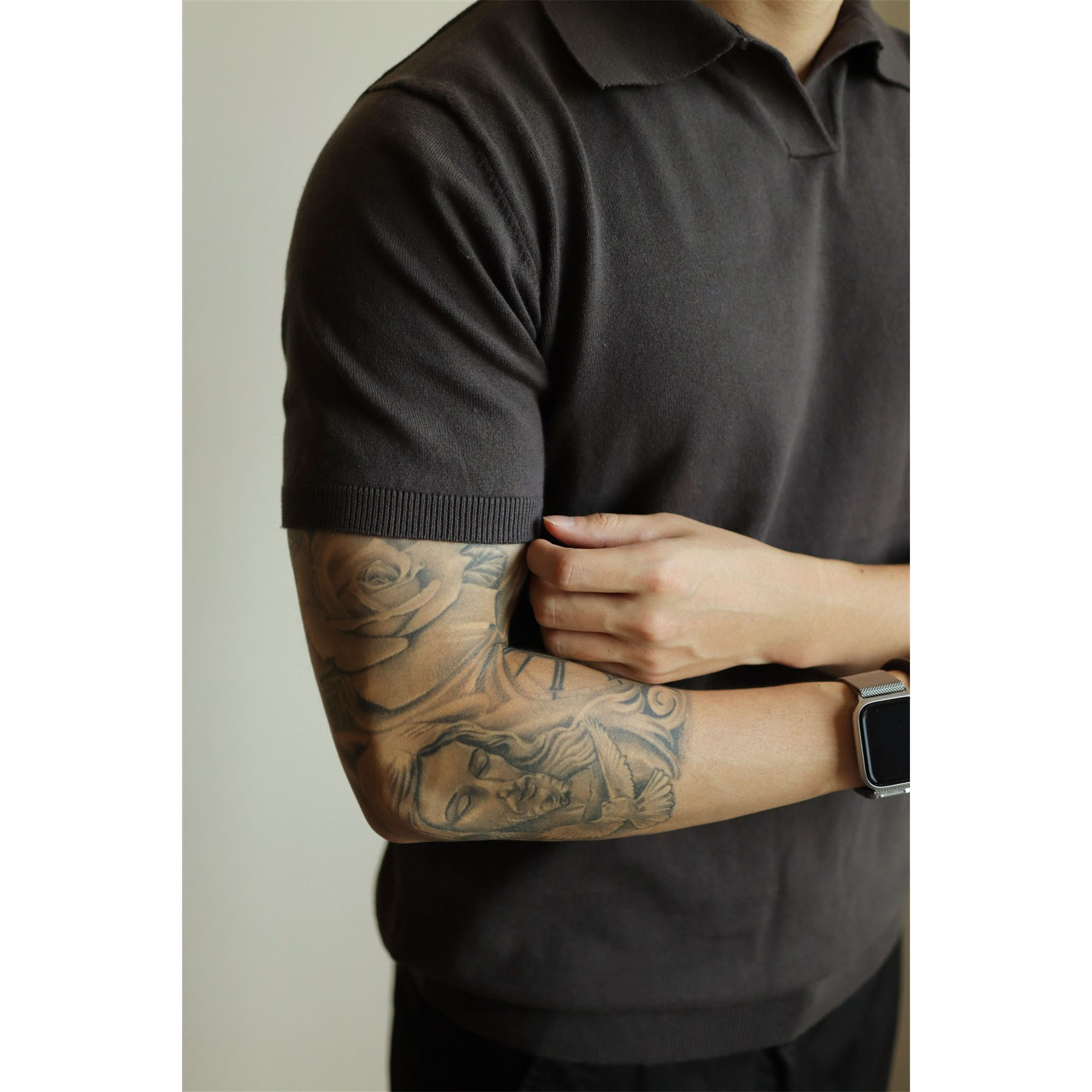 Camisa POLO suéter de manga corta para hombre seda de hielo transpirable con cuello en V de lujo ligero casual de negocios versión coreana marea comercio exterior transfronterizo al por mayor