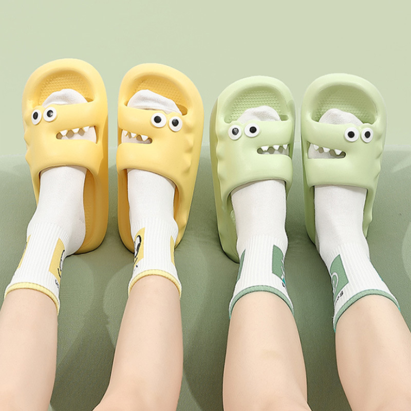 Crocodile Slippers That Feel Like Stepping on Shit, Women's Non-Slip Slippers for Outdoor Wear, Home Bathing, Cute and Elegant Slippers for Couples Crocodile Slippers That Feel Like Stepping on Shit, Women's Non-Slip Slippers for Outdoor Wear, Home Bathing, Cute and Elegant Slippers for Couples