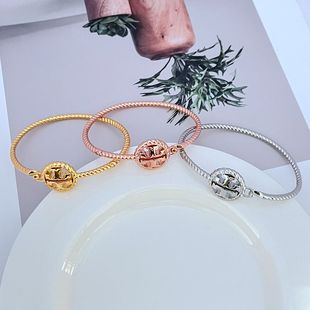 �W���r���p�ݚ��|ͨ���U��Ӣ����ĸС��Ů����黨���_�����C