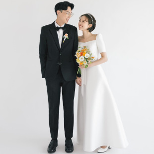 Korean-style light wedding dress short sleeve satin simple advanced travel photography engagement license small dress slimming arm covering autumn