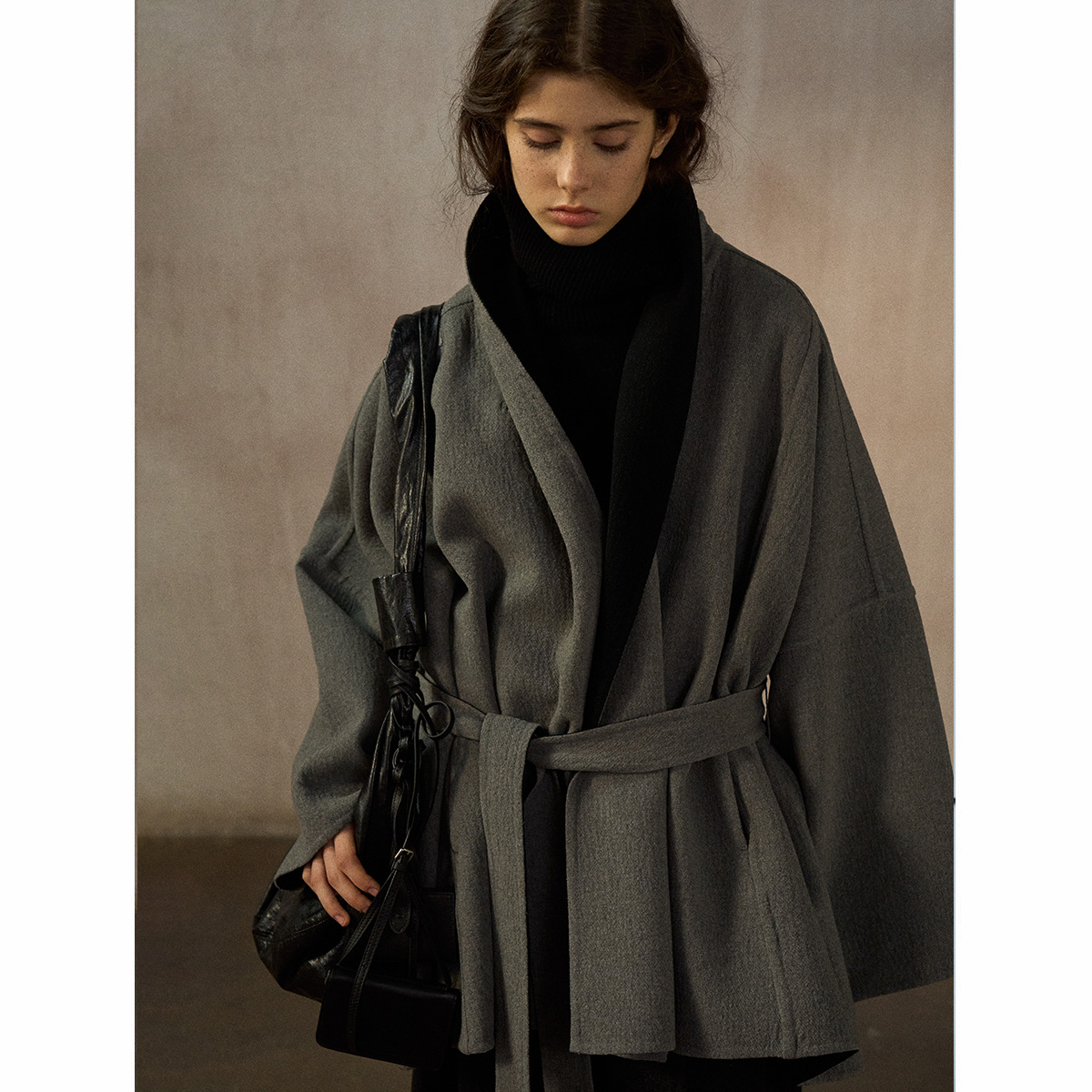 【Shiji】High-Quality Wool Hand-Stitched Batwing Simple Classic Silhouette Double-Sided Nylon Coat for Women M9784