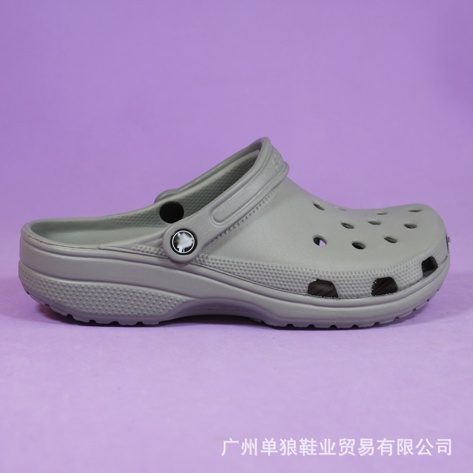 Estrellas etiquetadas de verano EVA zapatos de agujero casuales antideslizantes para mujeres zapatillas antiodorantes para parejas al aire libre sandalias