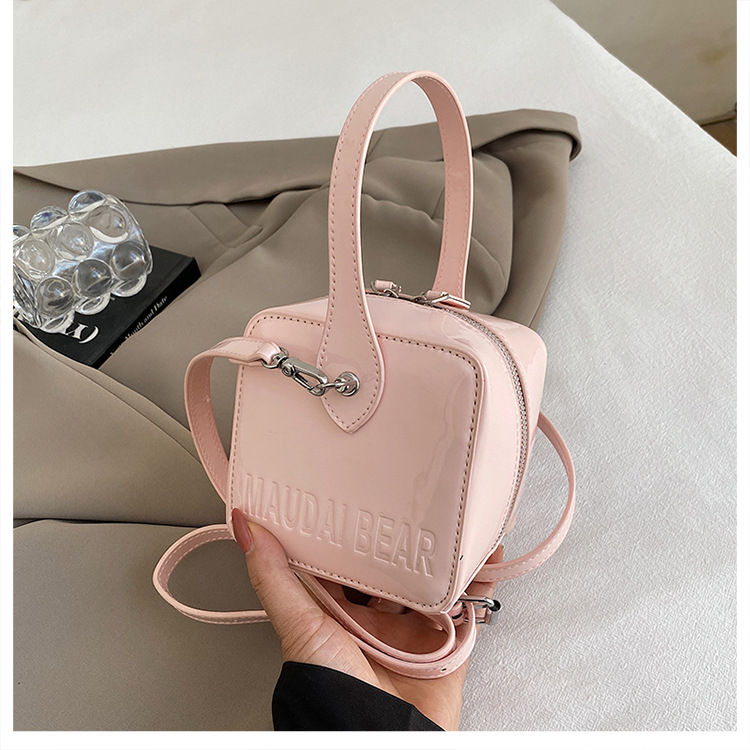 A new trendy and stylish handbag for women in 2025, featuring a red single-shoulder crossbody small square bag undefined