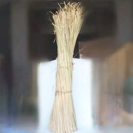 厂家直供植物工艺品蒲稍纯手工可编织花篮吊篮宠物鸡窝蒲草批发