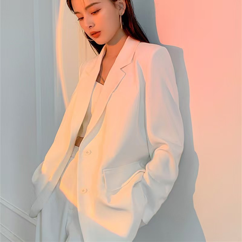 春季上衣2025网红炸街白色西装外套新款黑色高级设计感小众外套女|undefined