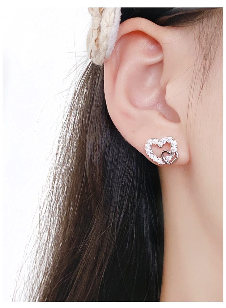 Fashion Heart Shape Copper Plating Rhinestones Ear Studs 1 Pair