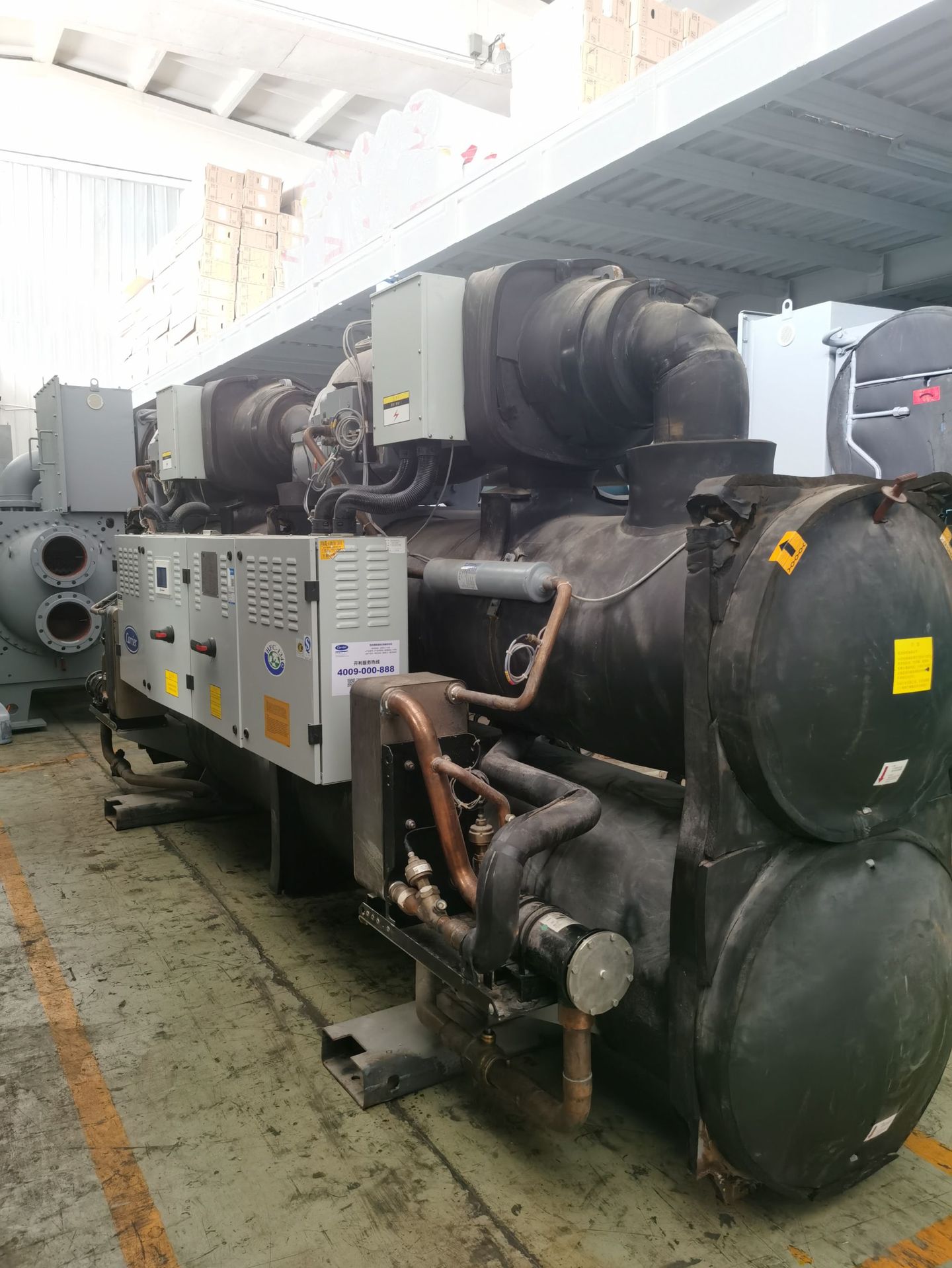 广州市南沙区出售开利螺杆机61XW510A1 二手中央空调