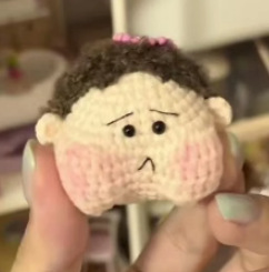 Amazon positivepotato hilado de lana tejida ganchillo patata divertida descompresión muñeca tejida a mano