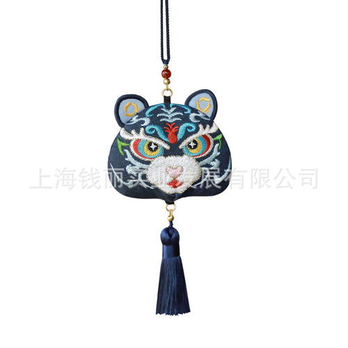[Qian Li] Twelve zodiac sachets, tassel sachets, traditional handmade three-dimensional embroidery green dragon and safe blessing bags
