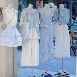 品牌折扣女装批货库存尾货清仓直播货源广州十三行撤柜货源