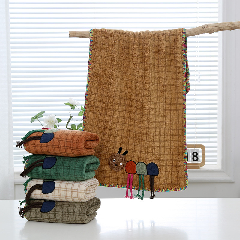 Hot-Selling Little Ant Coral Fleece Towel with Hook Edge, Enlarged and Thickened, Cartoon Print, Checkered Bath Towel, Absorbent Adult Face Towel