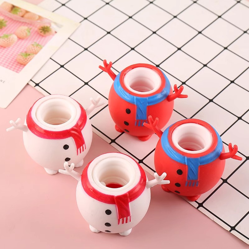 Nuevos y extraños muñecos de nieve navideños transfronterizos exprimiendo tazas amasar música niños descomprimiendo juguetes creativos nuevos productos descomprimiendo