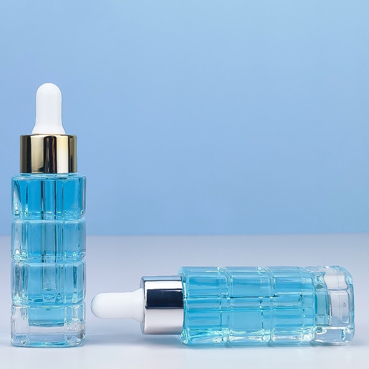 Nuevo en stock 30ml de alto grado a cuadros transparente esencia botella cuidado de la piel cosméticos esencia