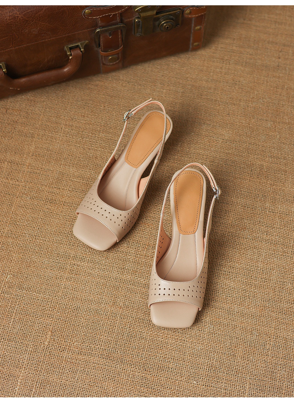 Sandal nữ đầu vuông hở ngón chân da bò thô gót thô cao — màu trắng ngà chi tiết 24