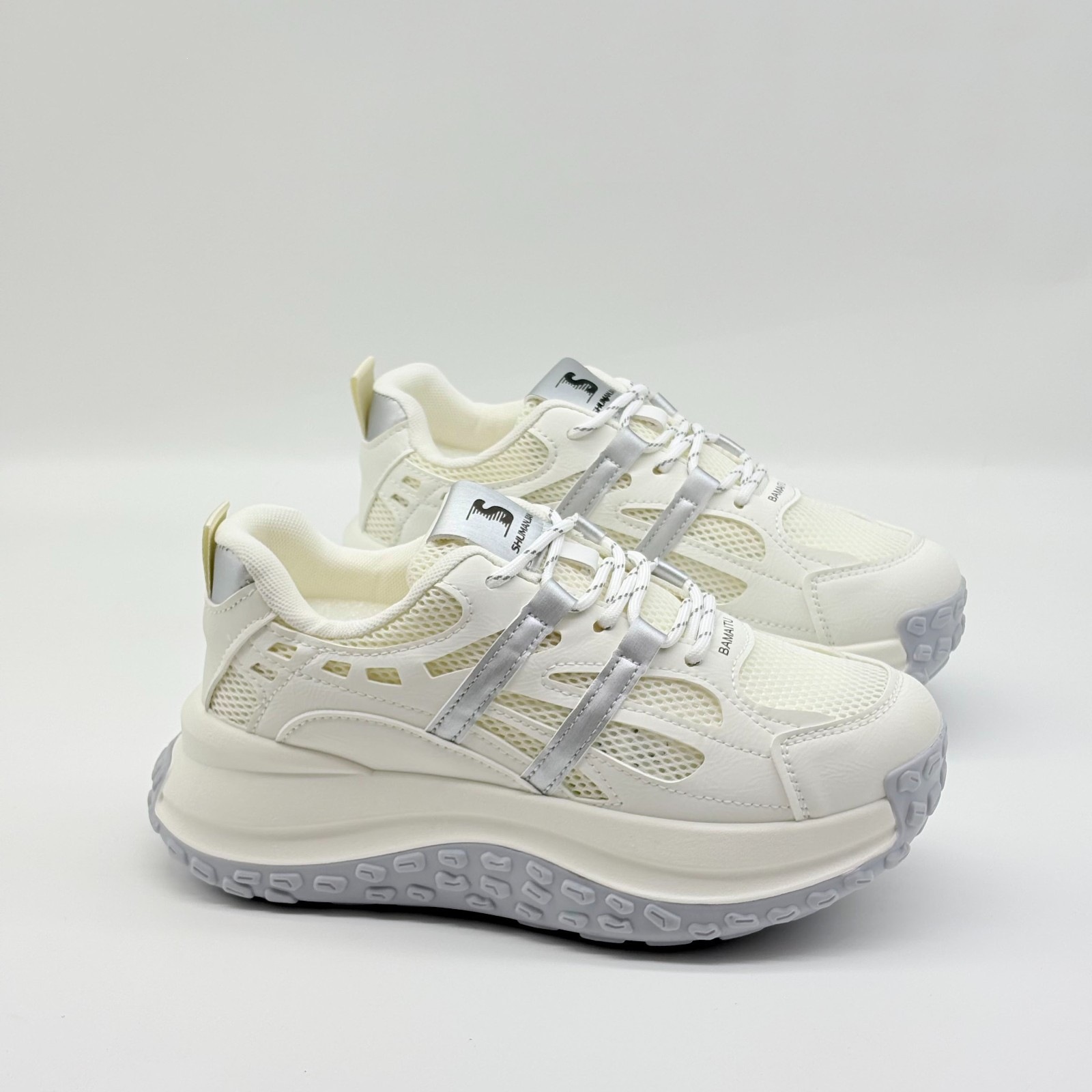 Zapatos de mujer 2026 primavera y verano nuevos zapatos de suela gruesa zapatos deportivos casuales transpirables de malla de mujer zapatos Gump
