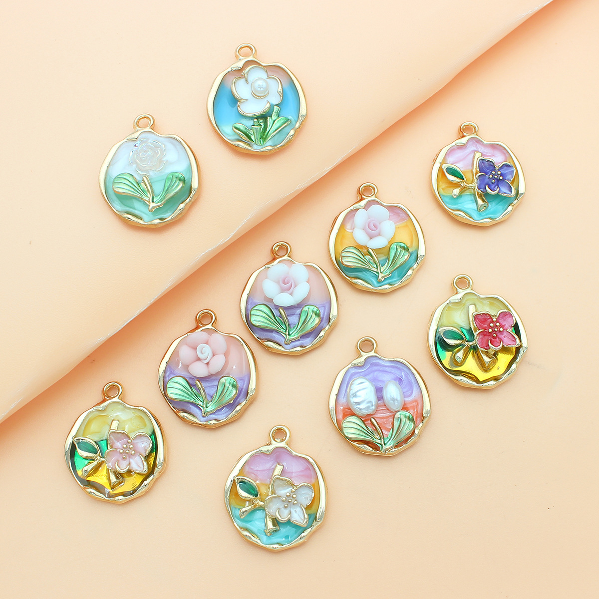 28g Weight Pendant Jewelry Making Type DIY Jewelry Accessories Classification 10 PCS/Package Quantity Alloy Material Flower Pattern Enamel Design Vintage Style, Simple Style Style 10 PCS/Package Alloy Flower Pendant 无