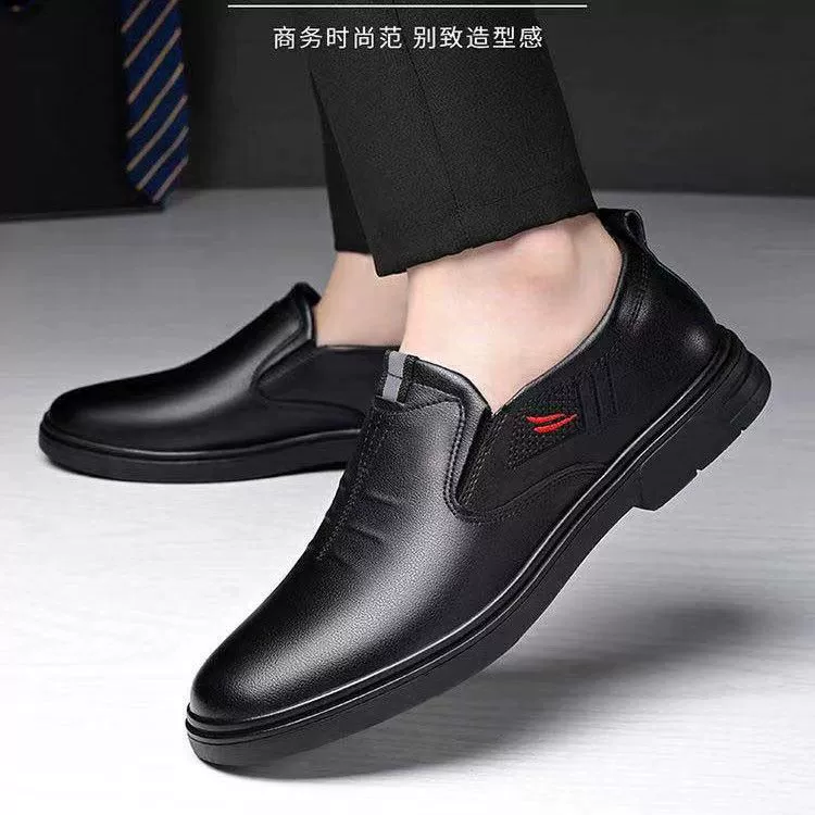 Мягкая кожаная повседневная обувь мужская 2024 новая мягкая подошва летняя деловая дышащая мужская обувь на работе обувь