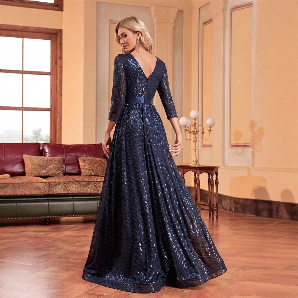 Temperamento de comercio exterior europeo y americano vestido de mangas de siete partes, vestido de damas de honor, vestido de banquete delgado y delgado.