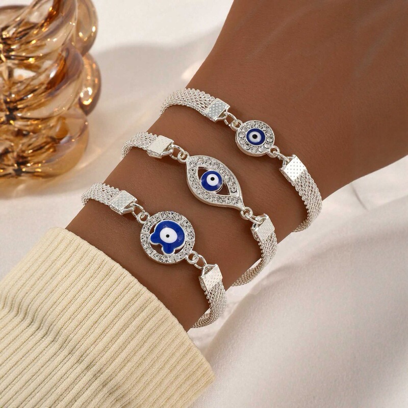 Europe and the United States cross-border new blue eye bracelet fashion Joker retro diamond devil's eye evil eye bracelet women wholesale
