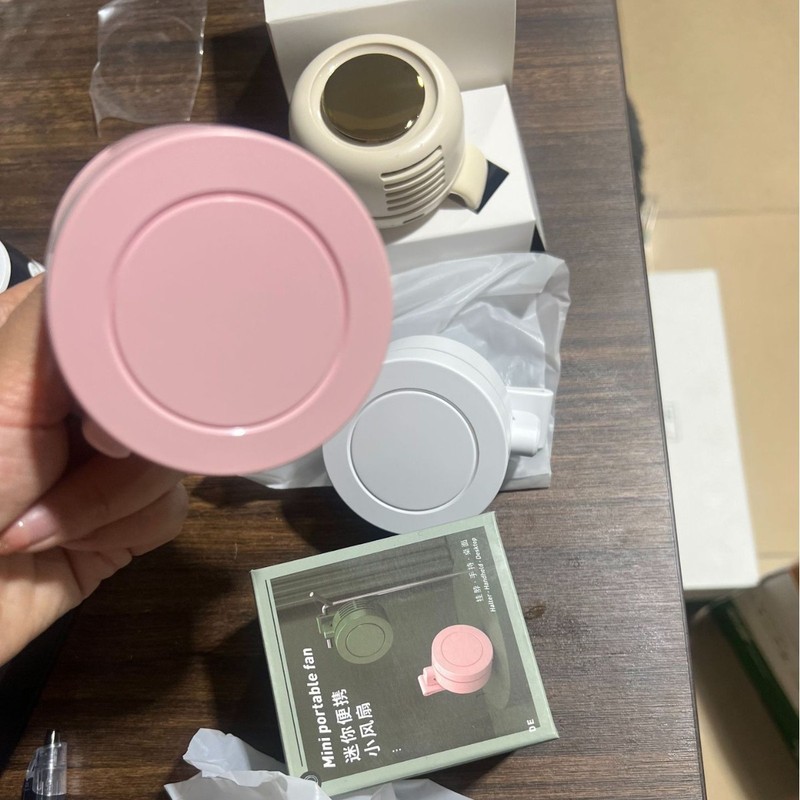 クリップ式小型ファン軽音usb携帯ミニ首付き扇風機携帯デスクトップ手持ち扇風機|undefined