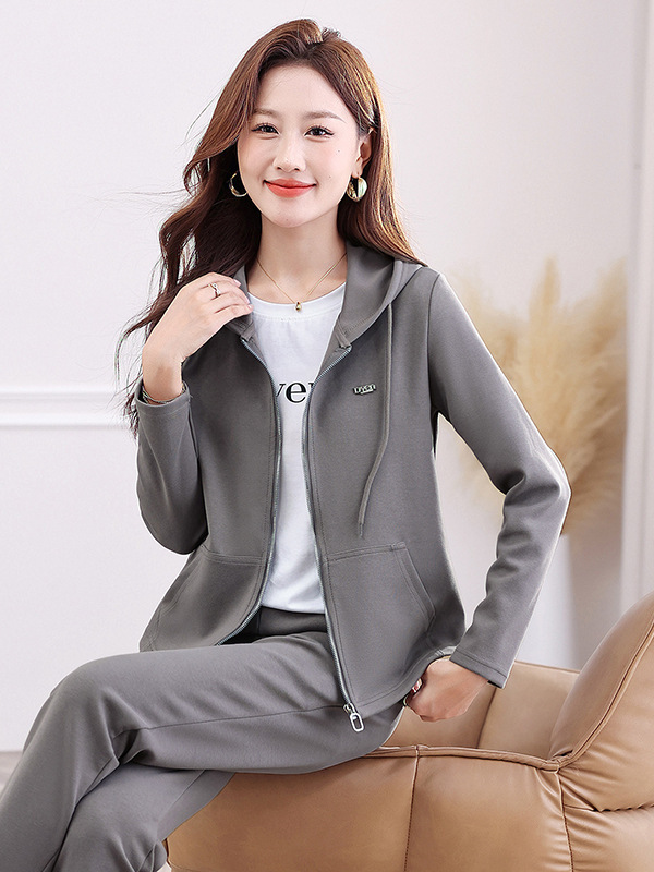 春秋休闲运动服套装女士2025秋季新款时尚洋气妈妈连帽卫衣三件套|undefined