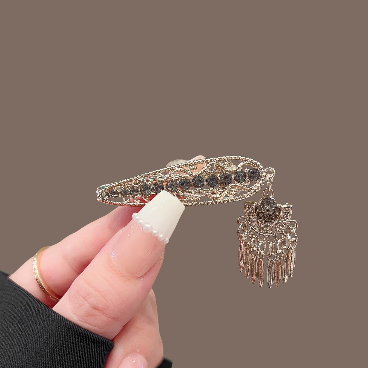 Tassel Pendant Wind Chime Hairpin for Women, New High-End Style Hair Clip, Ethnic Style Side Bangs Clip, Duckbill Clip for Stray Hair