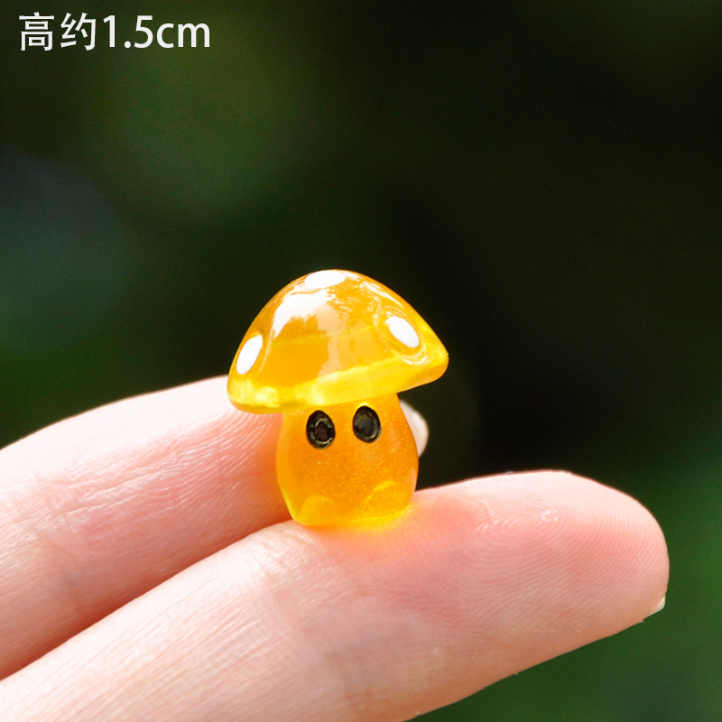 Nuevo mini resina luminosa seta pequeño modelo creativo lindo ojos colorido pequeño seta micro paisaje decoraciones