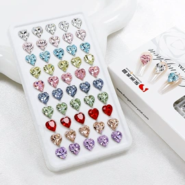 美甲饰品;饰品配件;水钻