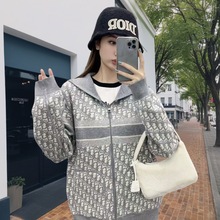 �p�洩ᘿ��_��Ů�ﶬƴɫ�Bñë������Ů����㼑��L���e�ٴ��⴩