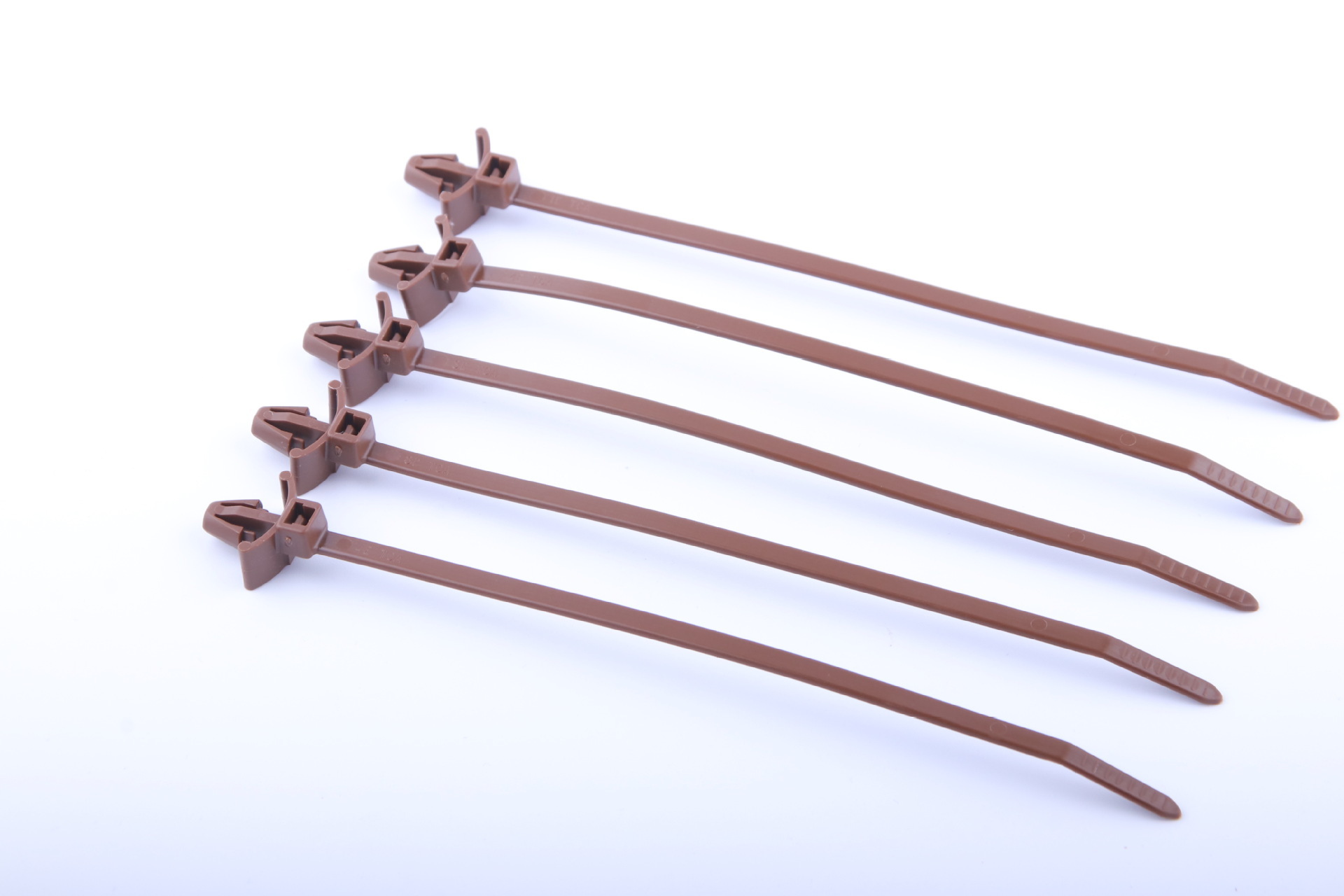 海尔曼飞机头扎带115-00066插销式扎带3*130 箭头型汽车固定扎