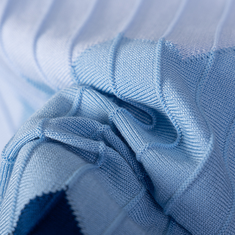 Damen-Set: Ärmelloses Strickoberteil mit Farbverlauf und lockerer Passform, Rundhalsausschnitt, passend zur hochgeschnittenen, weit geschnittenen Hose._voghion.com
