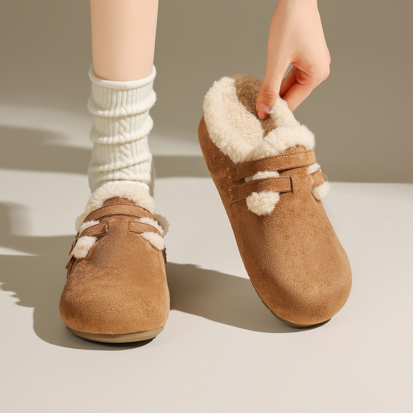 2026 nuevos zapatos de algodón de primavera con suela gruesa para mujeres, botas de nieve.