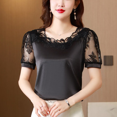 夏のレースは半袖tシャツをつなぎ合わせています。女性は大きいサイズのサテンを着ています。