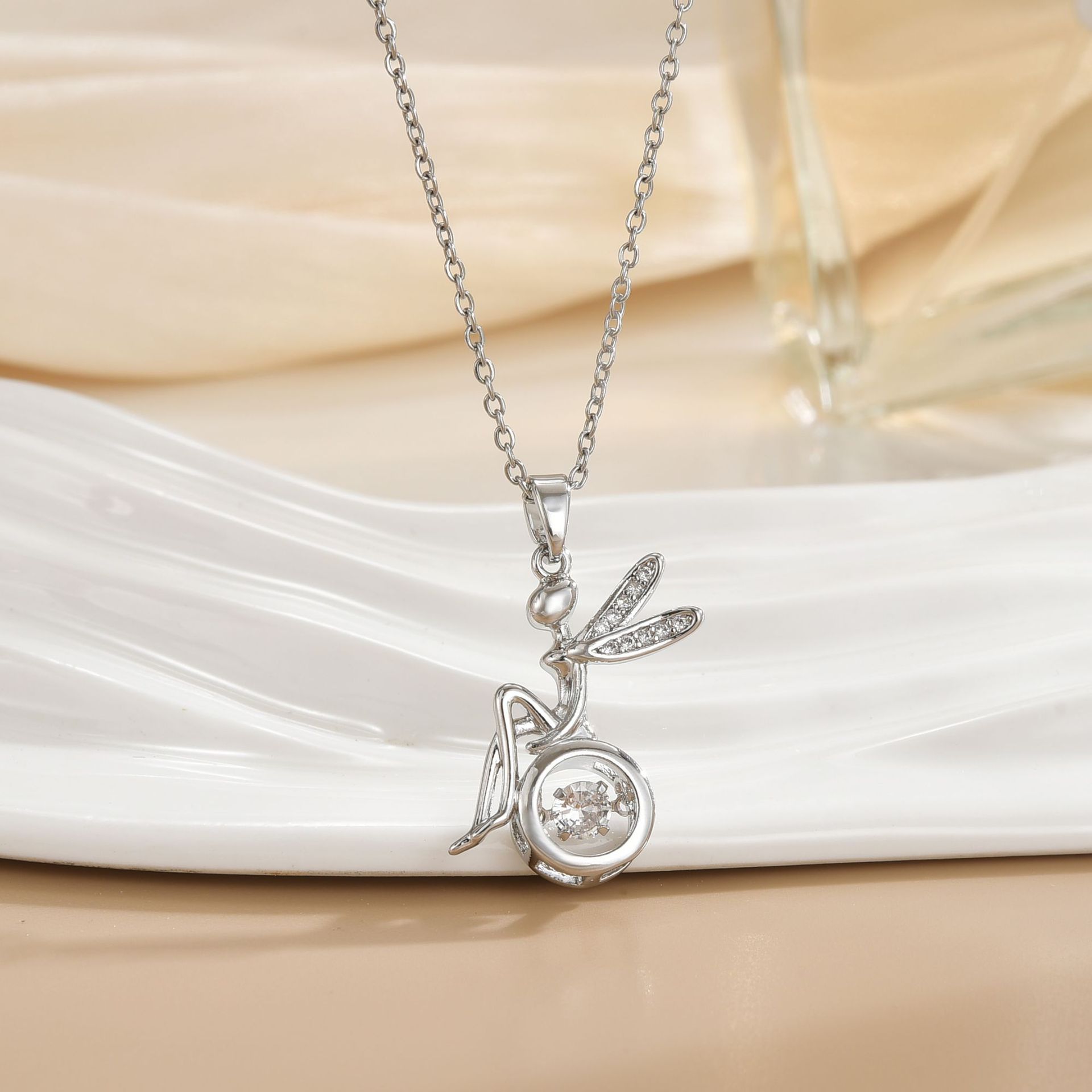 Korean Style Niche Design Smart Necklace For Women, Elegant And Simple Four-Leaf Clover Pendant Clavicle Chain Geometric_voghion.com