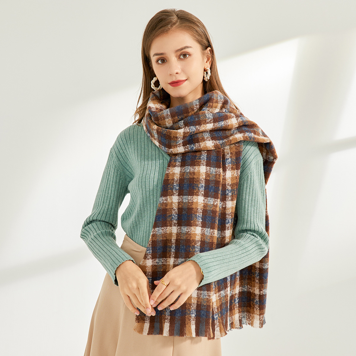 Moda europea y americana otoño e invierno cálido chal de Cachemira borla engrosada bufanda decorativa clásica a cuadros impresa bufanda larga