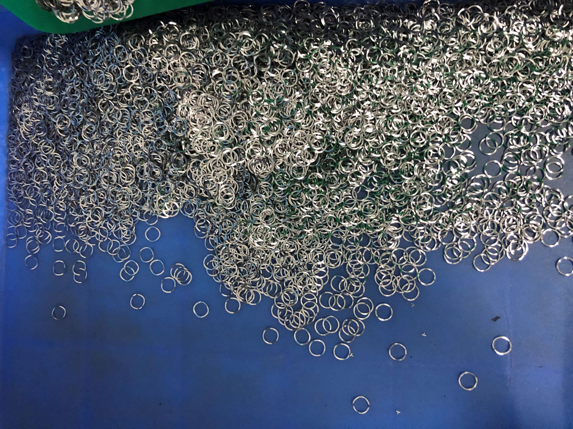 精密波形华司    2.1*3.8*0.3*0.8