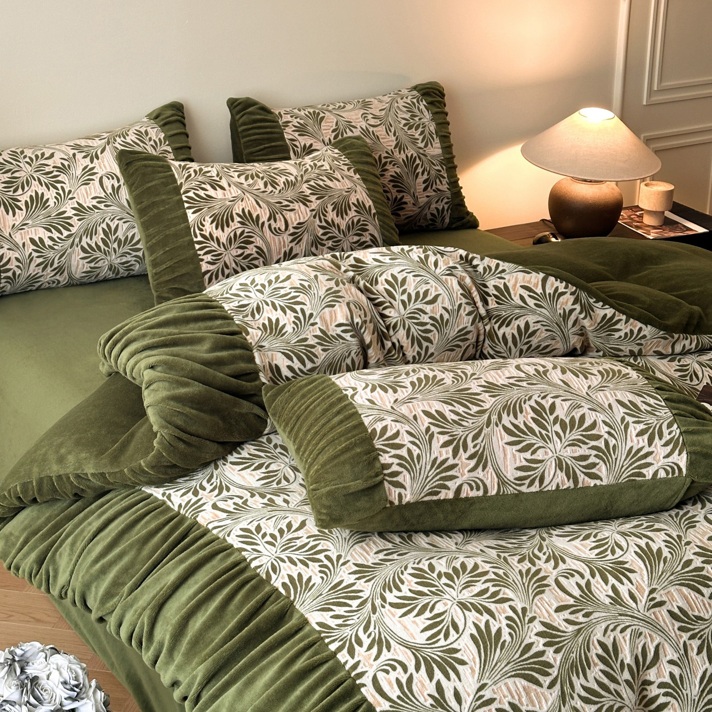 Nordic Vintage Velvet Duvet Cover Set, Four-piece Jacquard Bedding_voghion.com