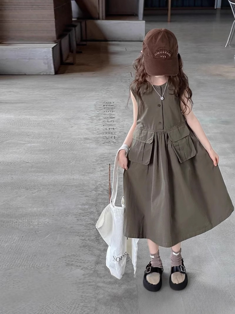 Vestido de verano para niñas 2025 nuevo estilo estilo moda occidental falda sin mangas para niños vestido de princesa para niños de mediana edad