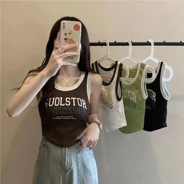 Summer top with cups with a round collar sleevless